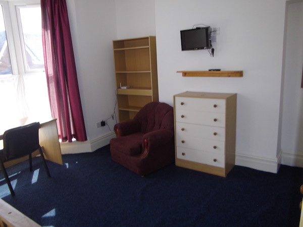 15 Hawthorne Avenue Swansea - image 15