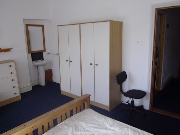 15 Hawthorne Avenue Swansea - image 17