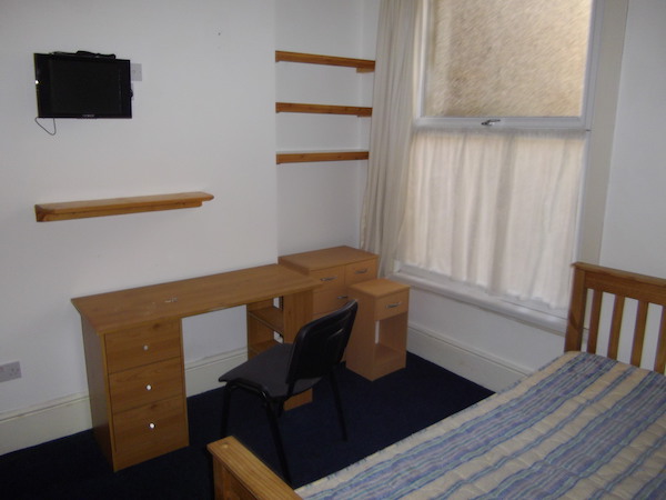 15 Hawthorne Avenue Swansea - image 10