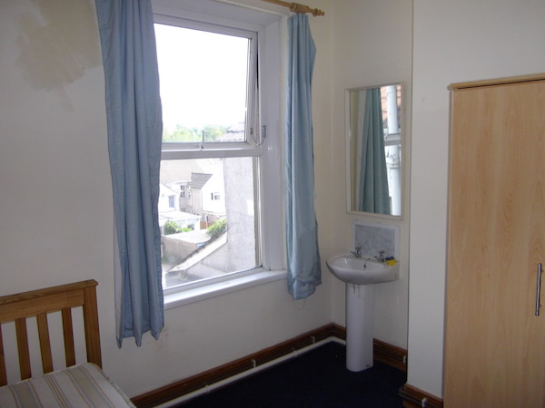 33 Dillwyn Rd Swansea - image 20
