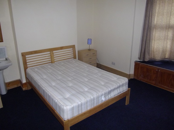 33 Dillwyn Rd Swansea - image 7