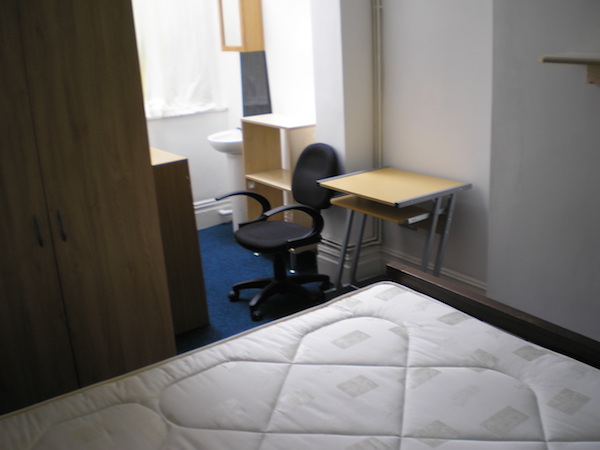 33 Bernard St Swansea - image 17