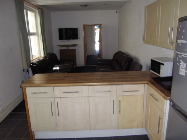 33 Bernard St Swansea - image 10