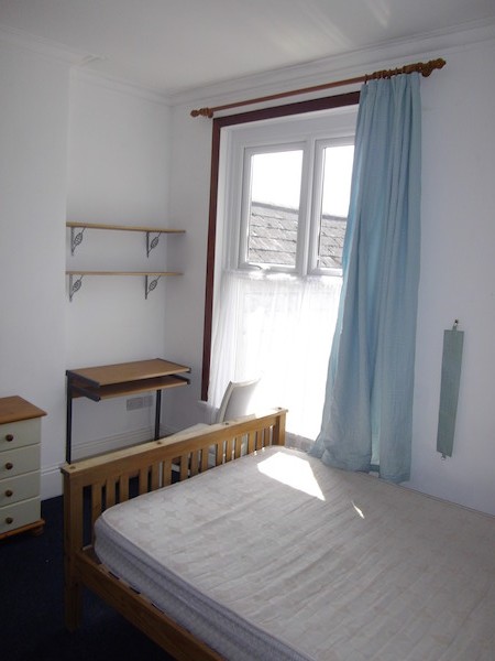 17 Hawthorne Avenue Swansea - image 20