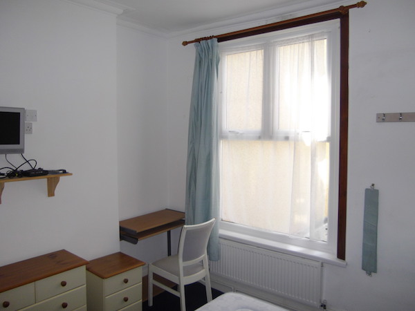 17 Hawthorne Avenue Swansea - image 17