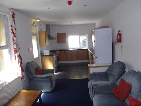 14 Pantygwyder Rd Swansea - image 8
