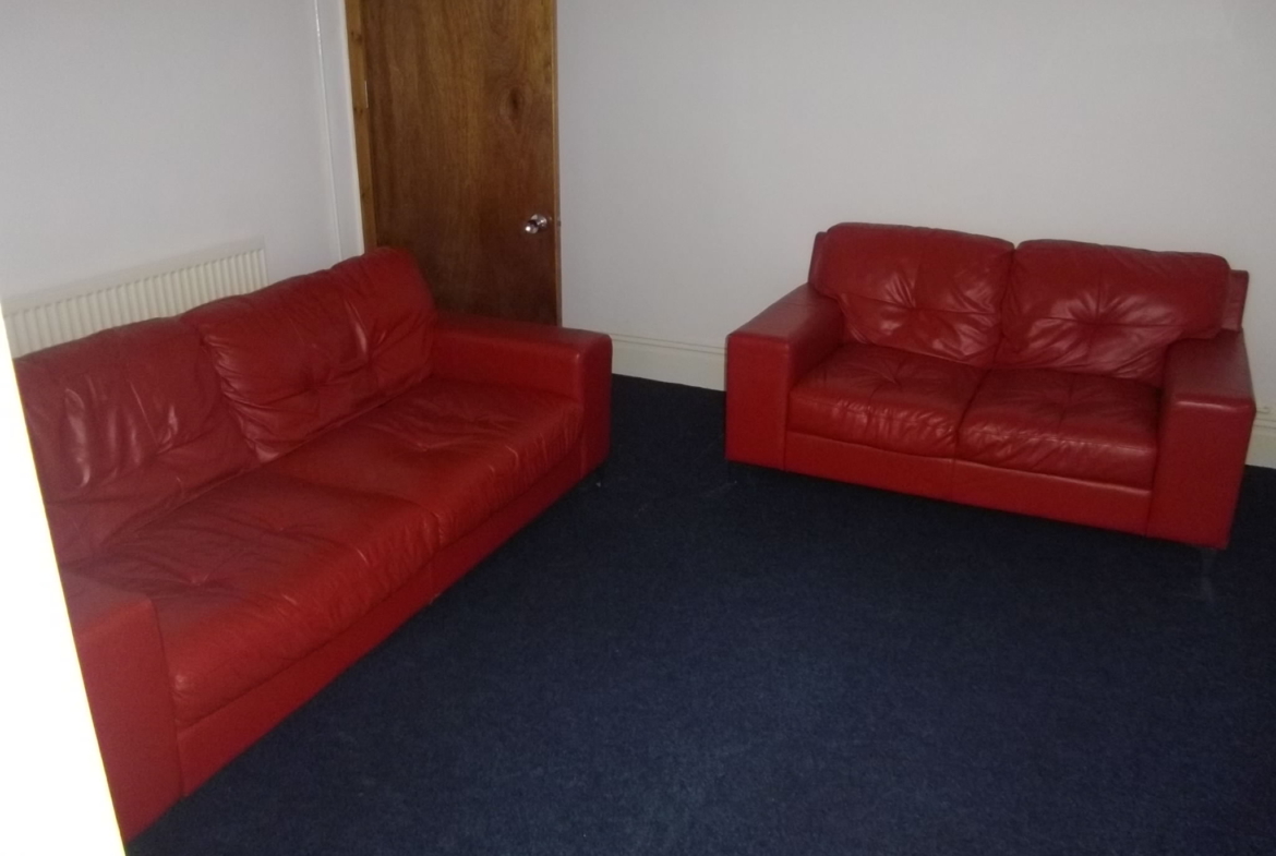 14 Cwmdonkin Terrace Swansea £555 to £577/month inclusive of utilities and Wi-fi - image 11