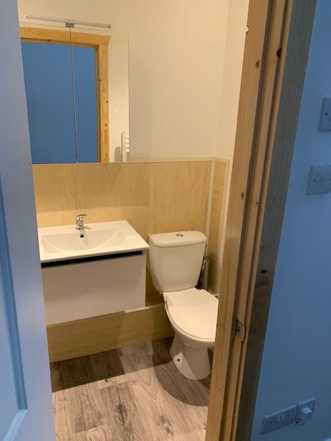 14 Cwmdonkin Terrace Swansea £555 to £577/month inclusive of utilities and Wi-fi - image 3