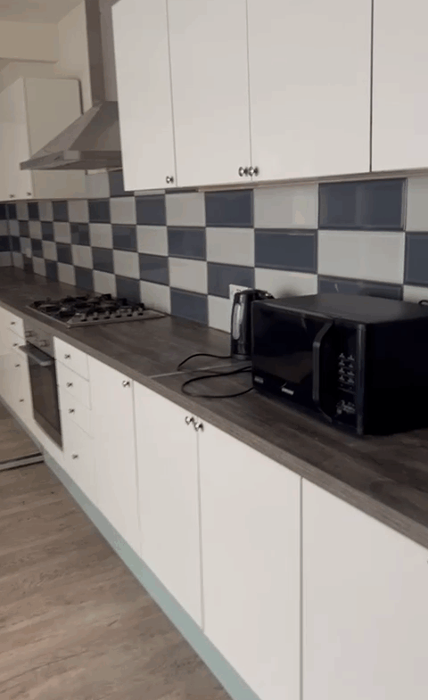14 Cwmdonkin Terrace Swansea £555 to £577/month inclusive of utilities and Wi-fi - image 9