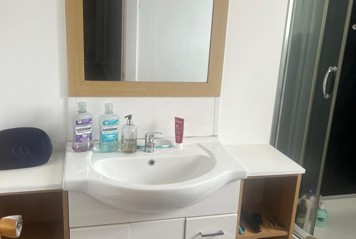 13 Ernald Place Swansea £503 to £520/month inclusive of utilities and Wi-fi - image 2