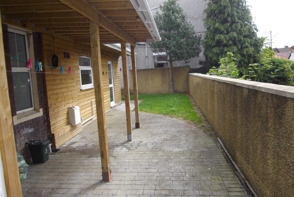 12a Uplands Terrace Swansea Price – £503 to £520/room/month (inclusive of bills + internet) - image 2