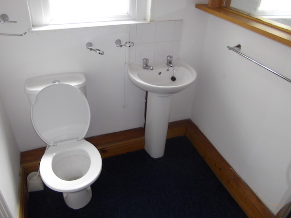 2 Ernald Place Swansea - image 8