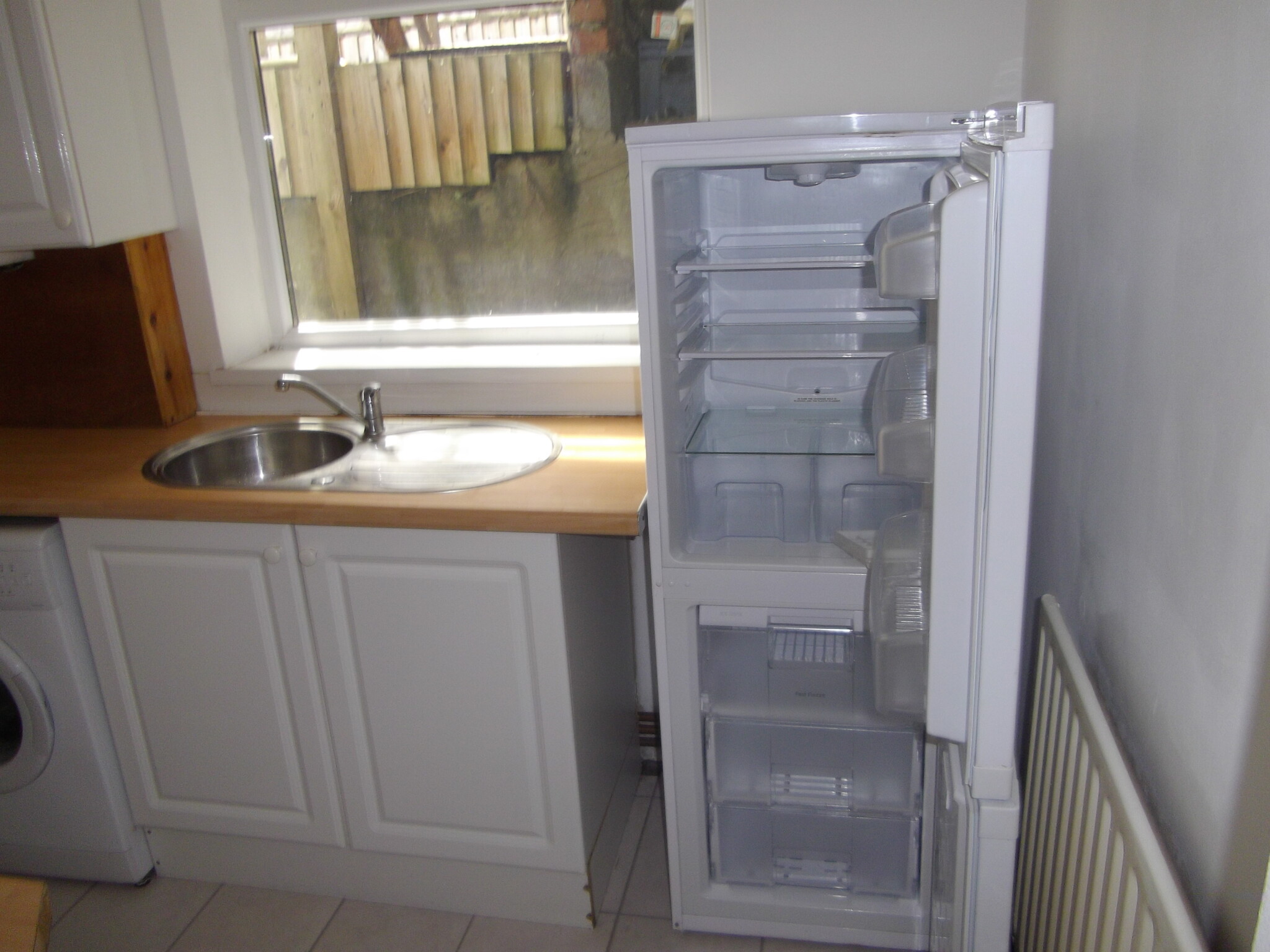 17a Hawthorne Avenue Swansea - image 7