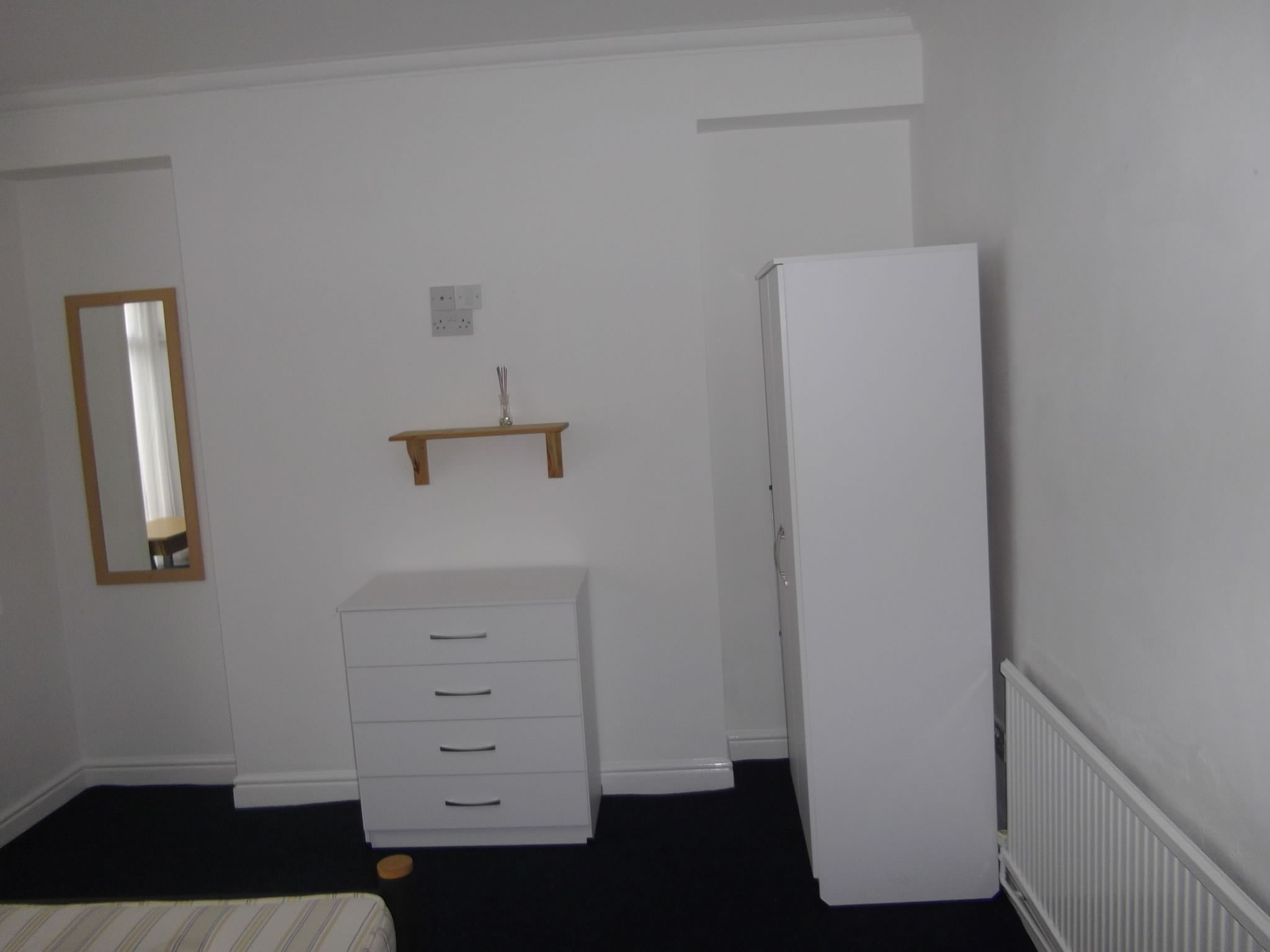 17a Hawthorne Avenue Swansea - image 1