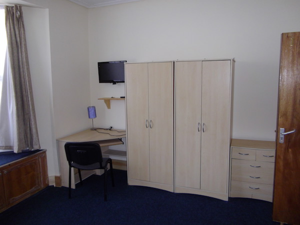 33 Dillwyn Rd Swansea - image 1